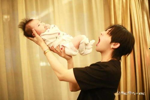 符龙飞吃瓜群众,吃瓜群众的美食探索之旅